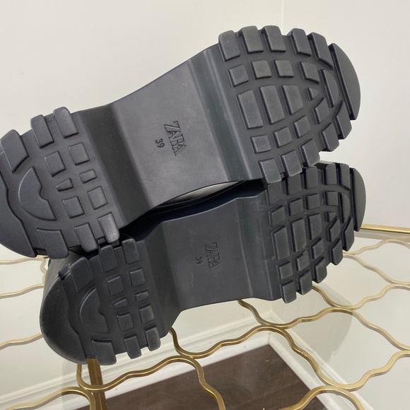 ZARA Lug Sole Boots - Black Leather Ankle Boots Size 8 US 39 EU - Picture 8 of 11